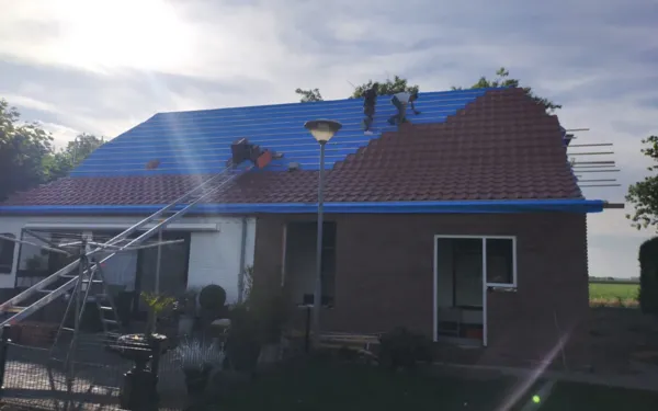 Hellende daken Renovatie Lclean