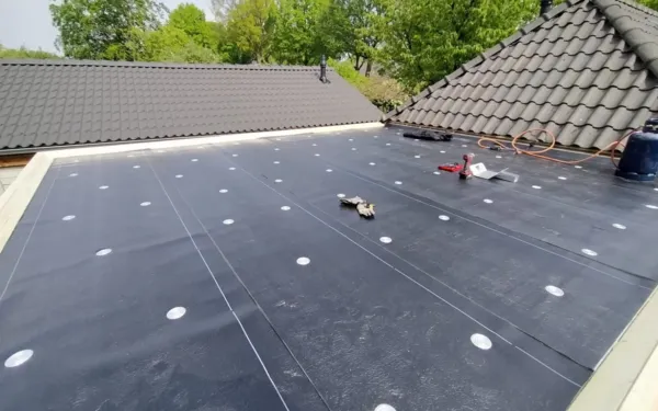 Fuite & Réparation de toiture Renovatie Lclean